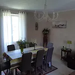 펜션 Spacious Family With Countryside Views Salviac