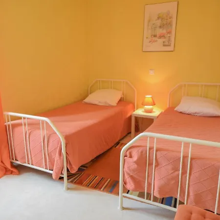 Spacious Family Home With Countryside Views Salviac