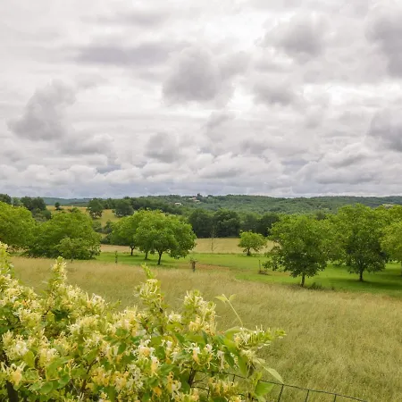 Spacious Family Home With Countryside Views